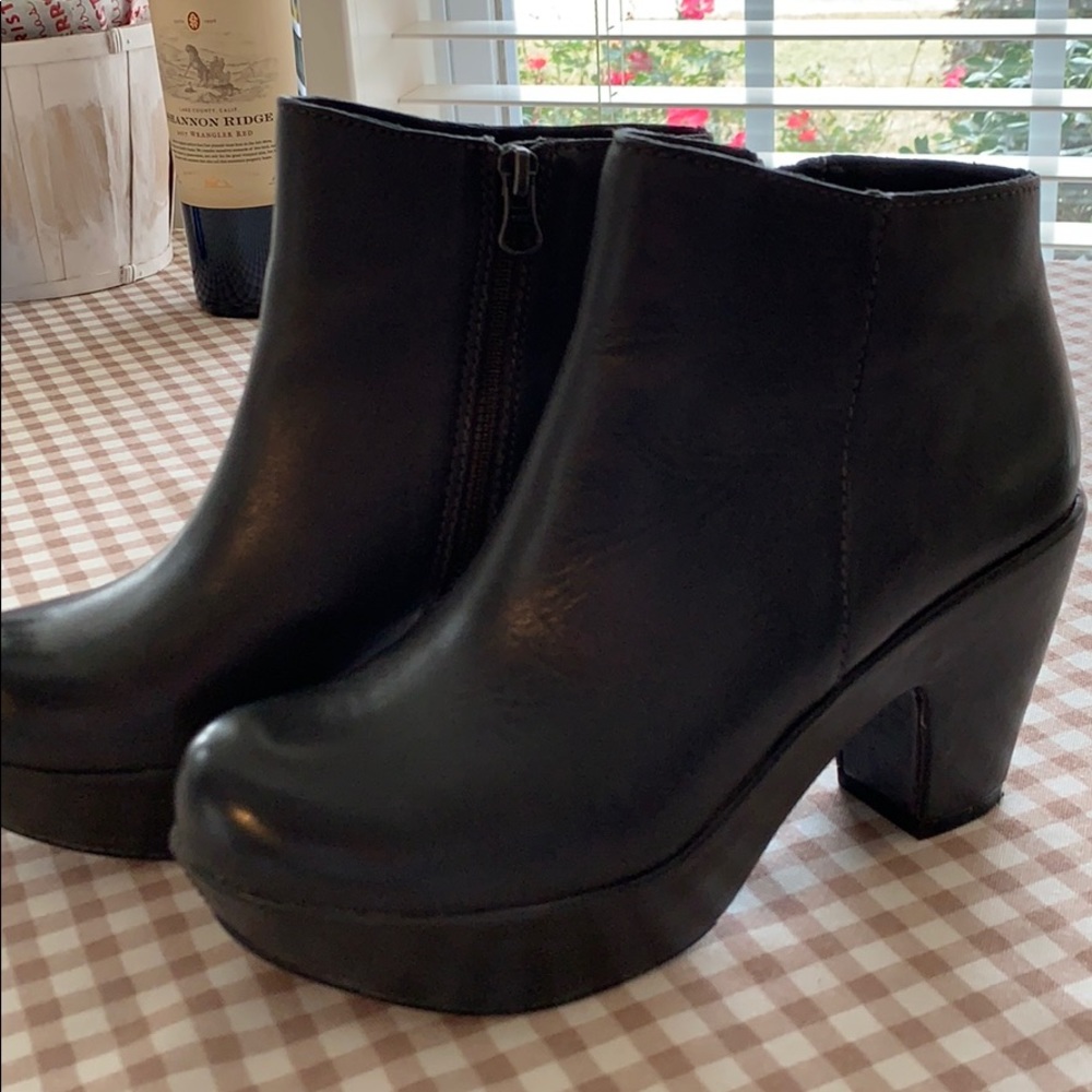 Kirk-ease booties
